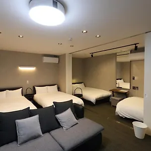  アパート White Crystal Roomb